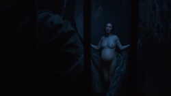 Carice van Houten - Game Of Thrones S02E04 (2012) [1080p] FBnT2D7I